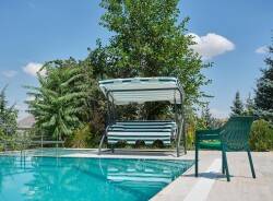 Heniver Sultana Salıncak